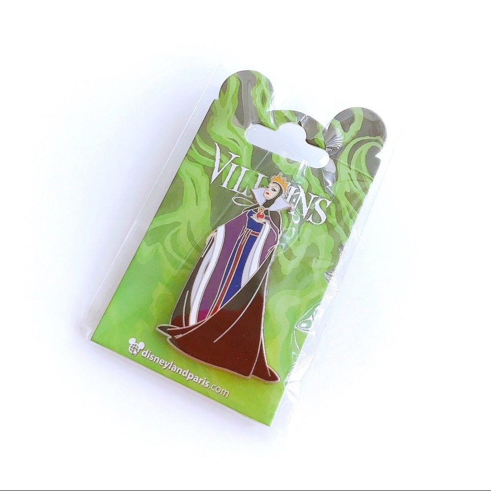 Disneyland Paris Evil Queen Pin
